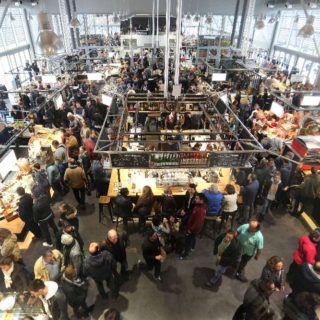 Bordeaux 12/11/2017
Les halles de Bacalan
Premier dimanche d'ouverture pour le marché couvert de bacalan.
Forte affluence pour ce dimanche matin. 20171112_photo_QS2_2820